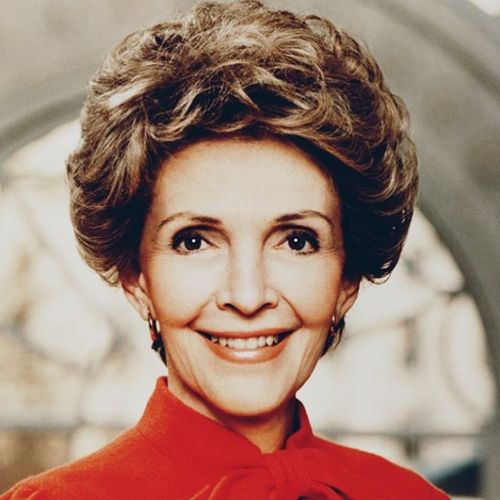 el análisis grafológico de Nancy Reagan es simplón