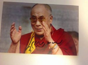 El análisis grafológico del Dalai Lama es étnico.